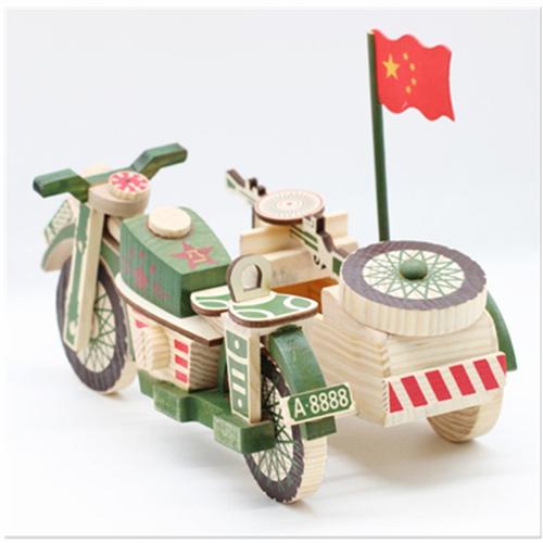 厂家批发木制工艺品玩具彩色边三轮摩托车木制品家居摆件车模型